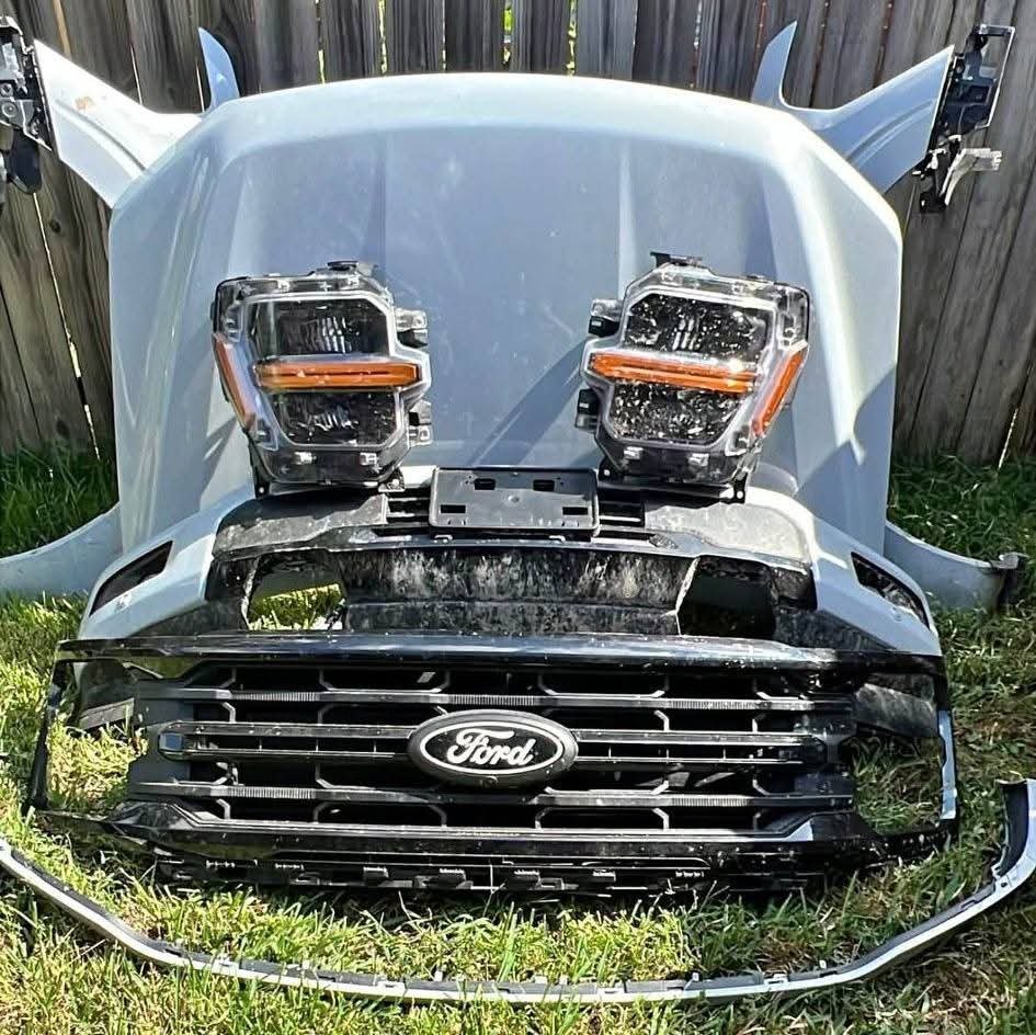 2023-2026 Ford F-150 Front clip
Front bumper
Right and left fenders
Headlights
Grille
Hood